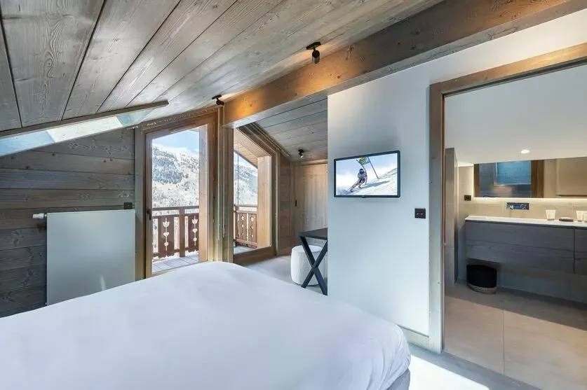 Level 2 Double Bedroom