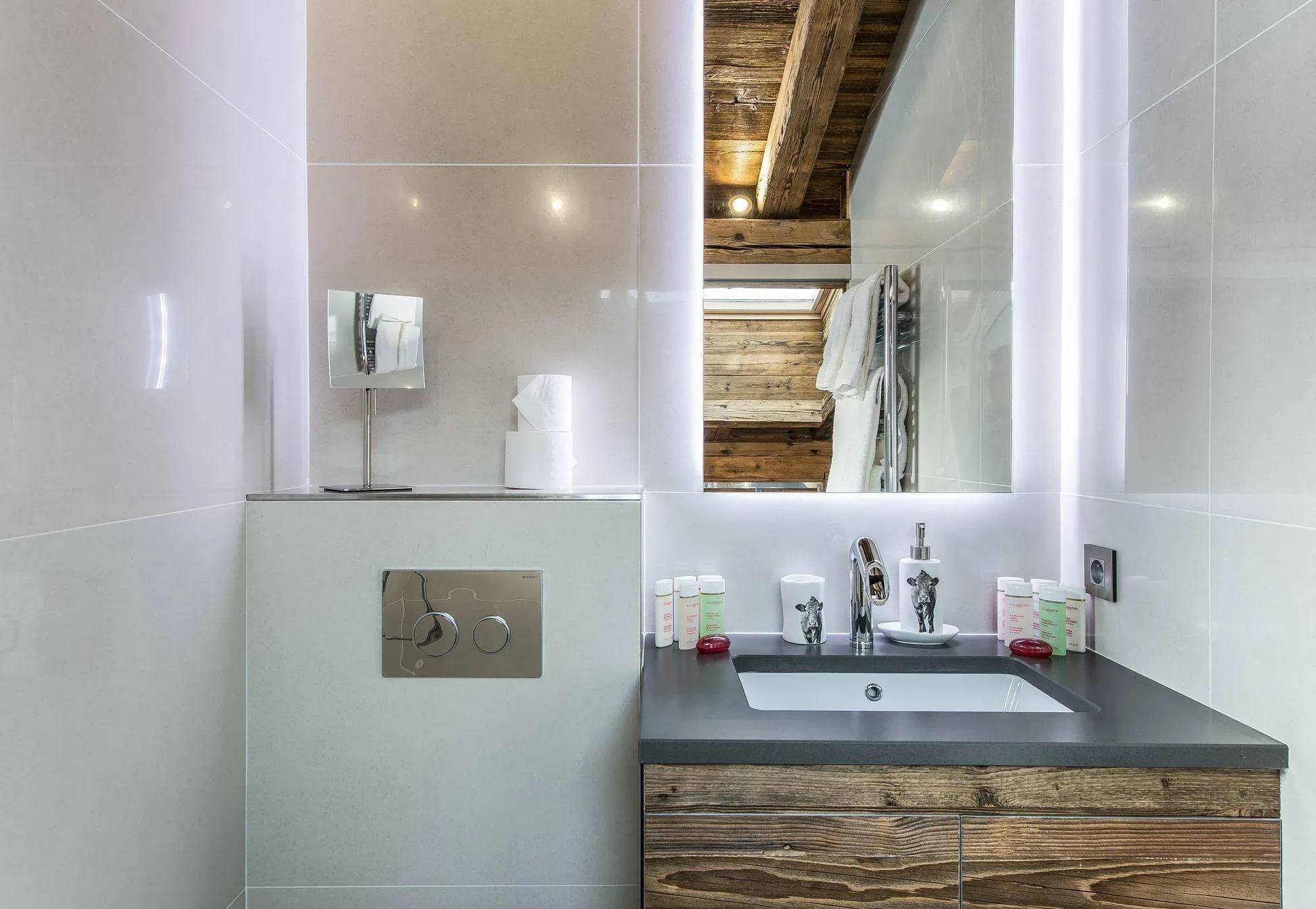 Chalet Ararat, Megève — Double Bedroom 4