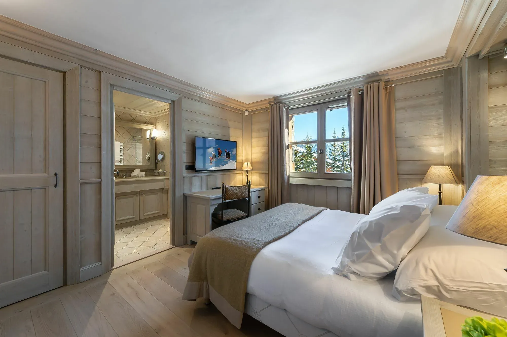 Chalet Edelstone, Courchevel — Master Bedroom