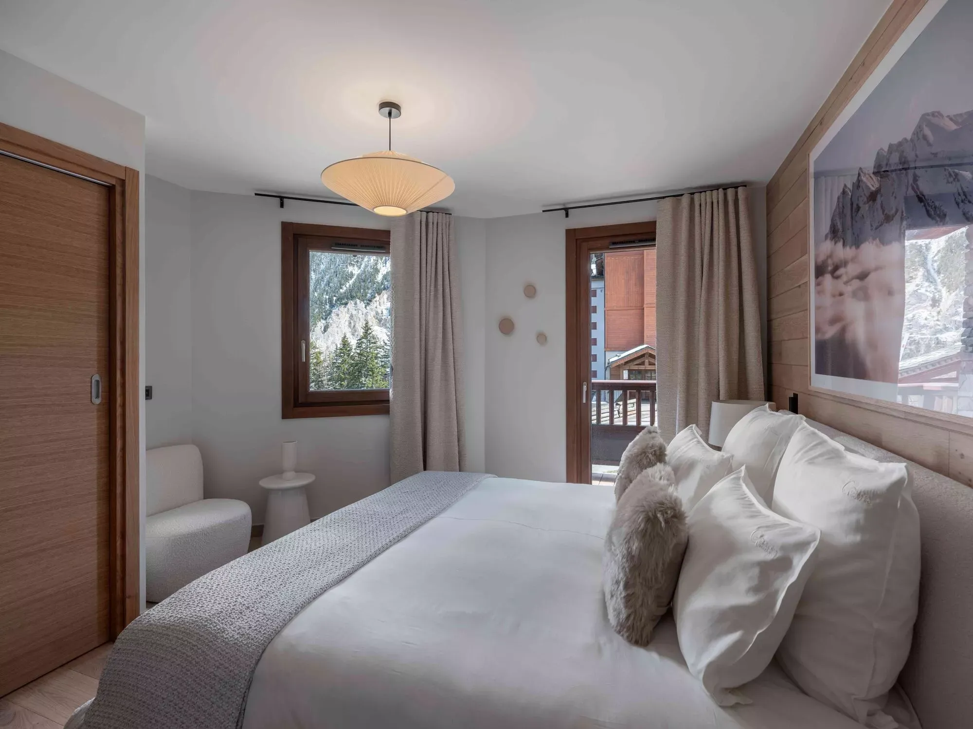 Ground-Floor Master Bedroom