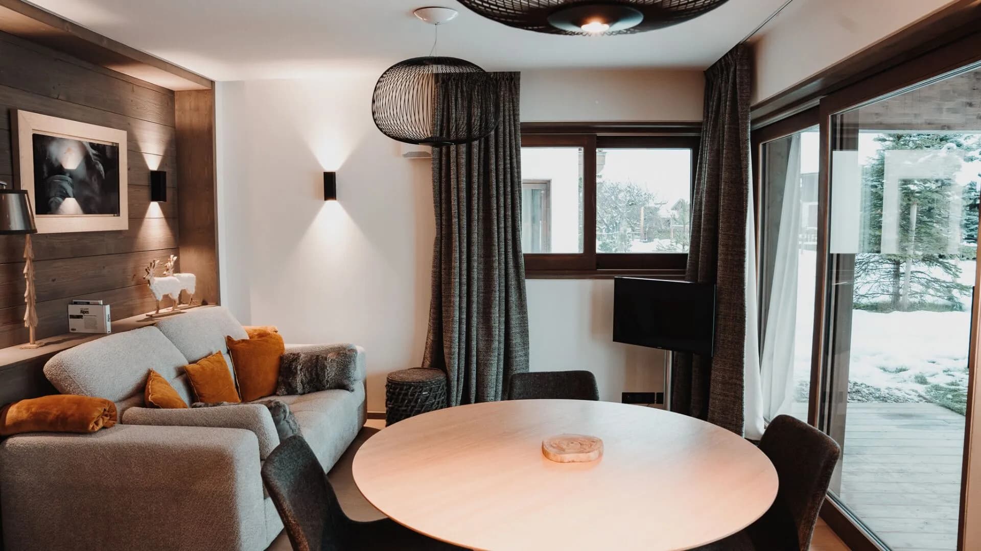 Living and dining area opening onto the terrace