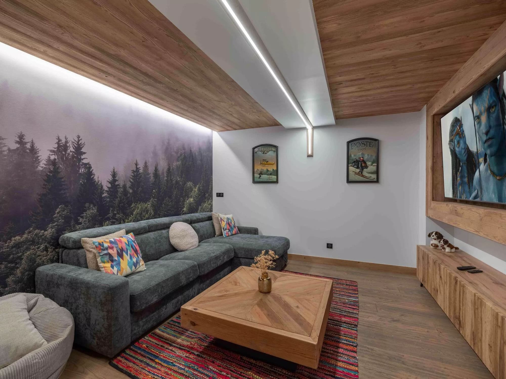 A lounge for younger guests