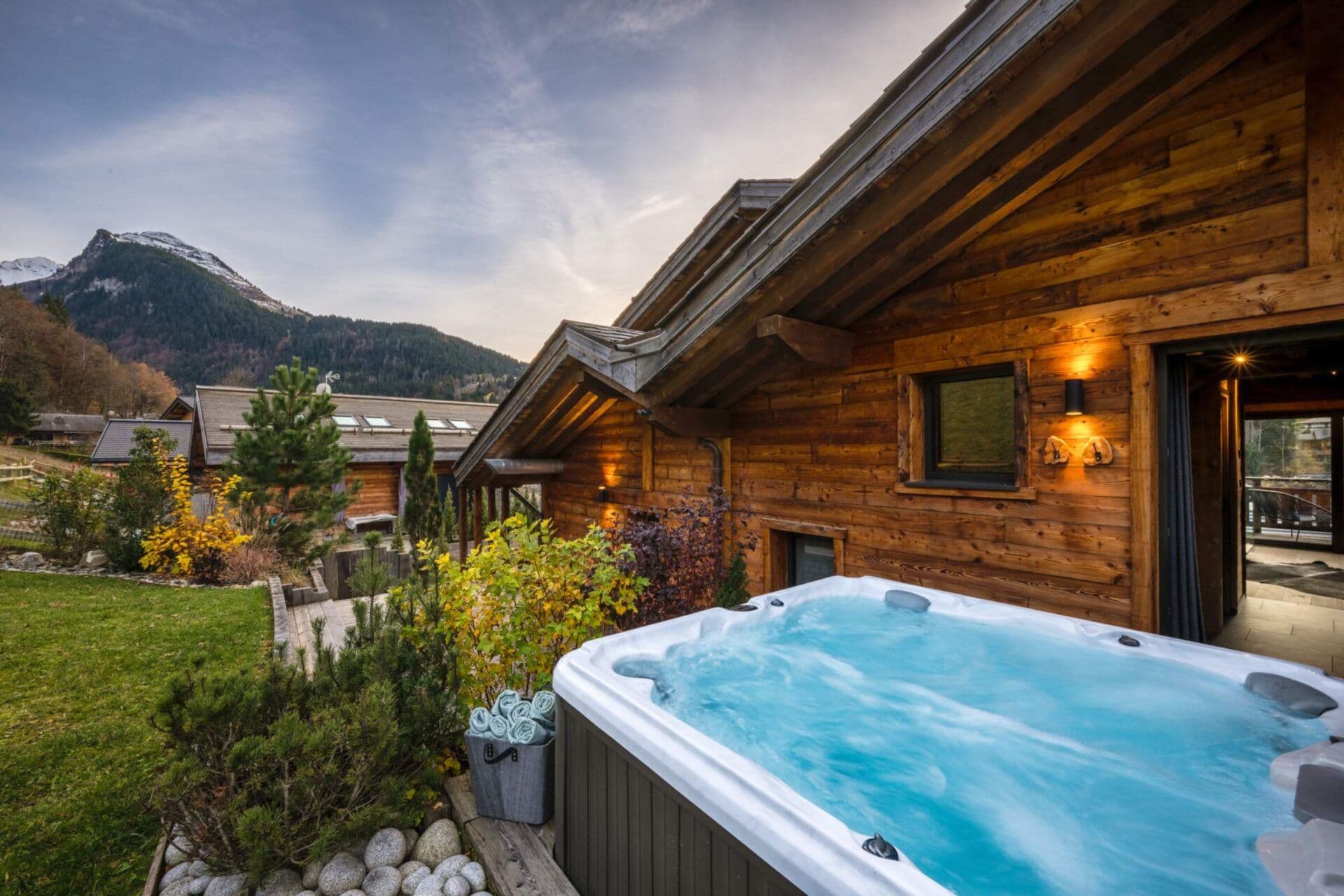 Mountain-view hot tub