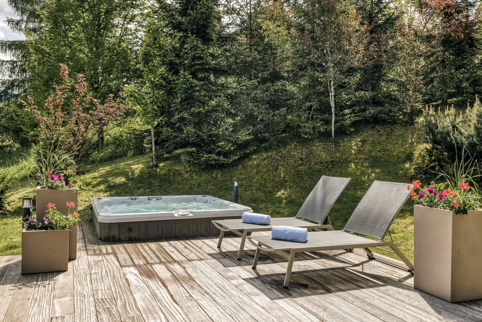 Outdoor Hot Tub