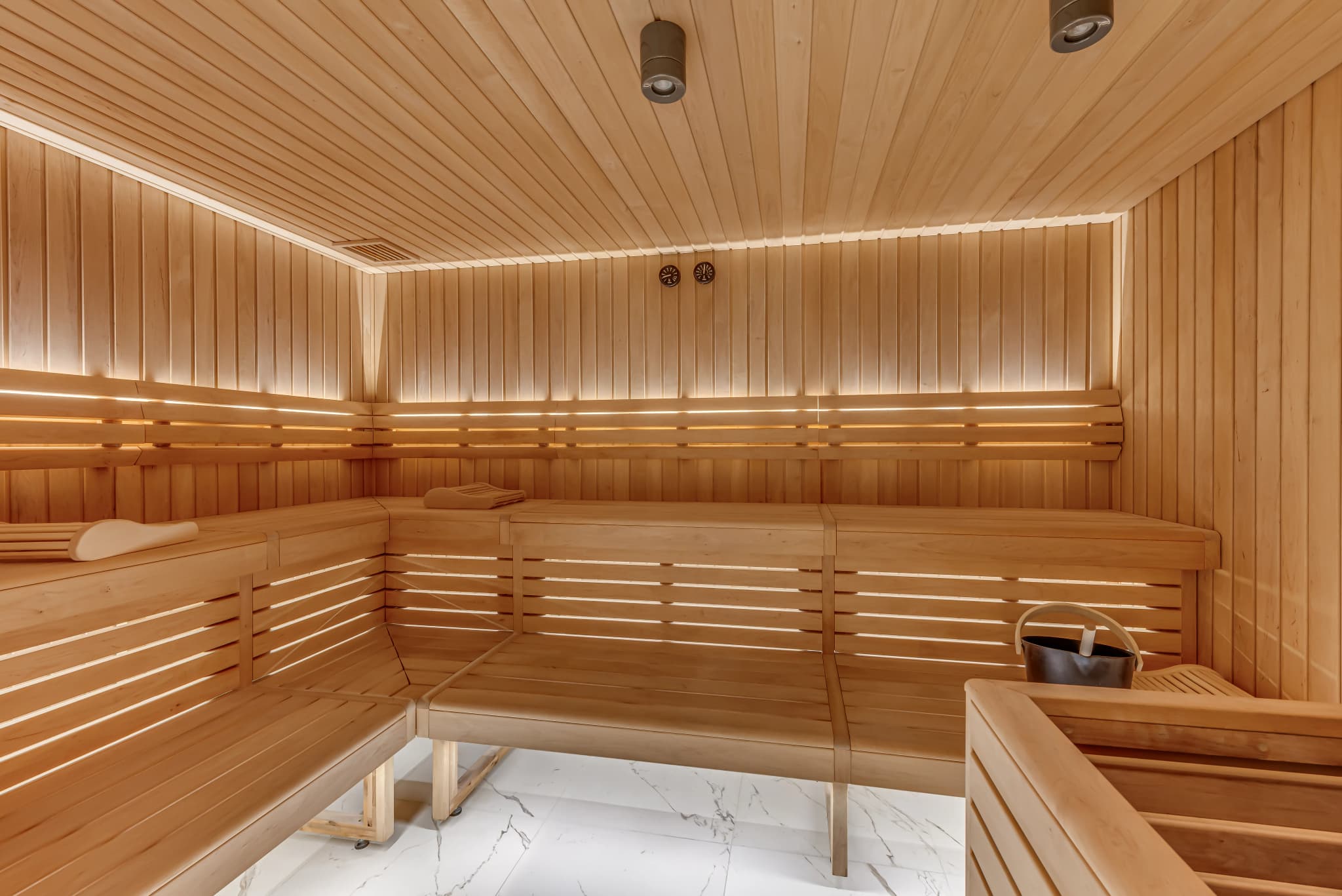 Shared residence sauna for guests aged 16 and over
