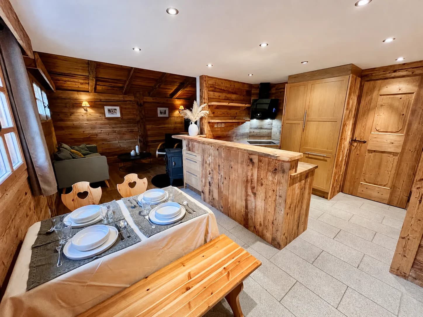 Open kitchen,dining table and living space