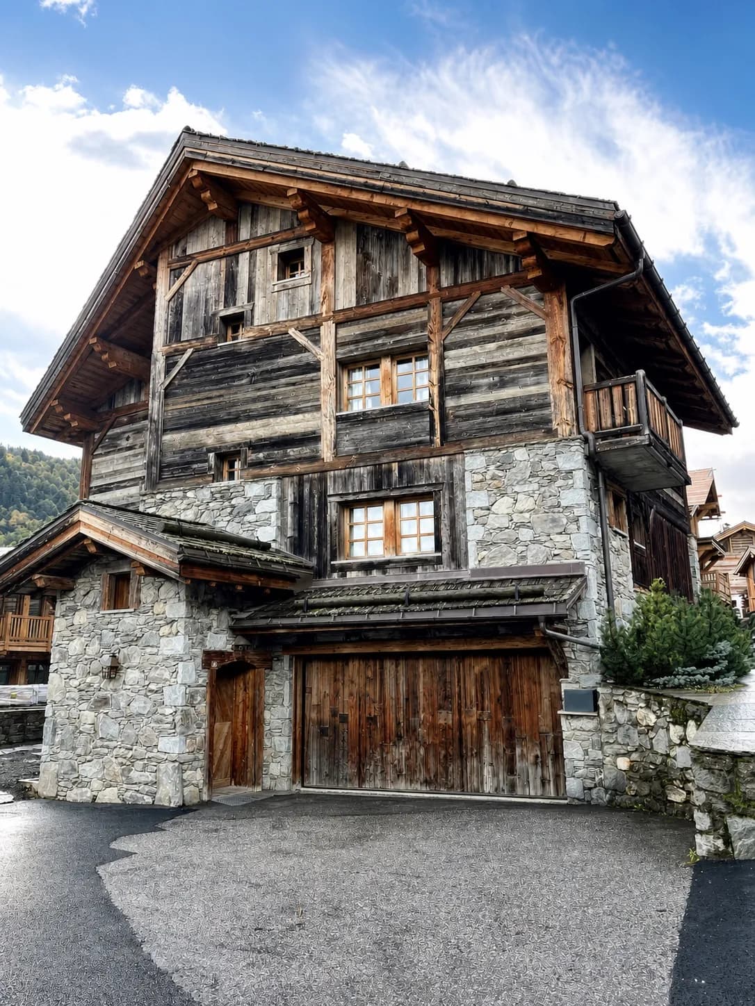 Side elevation of the chalet