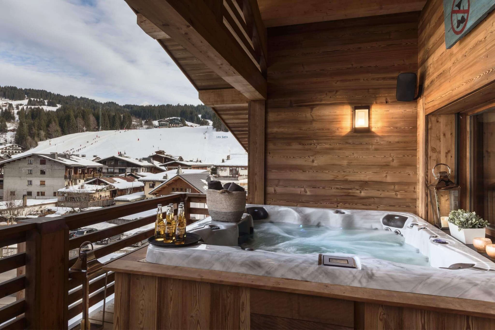 Slope-view hot tub