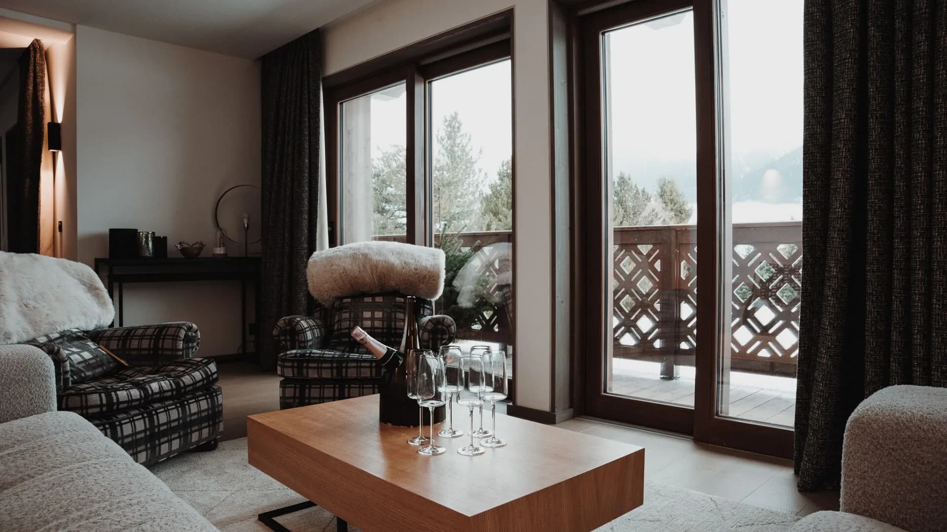Living room with glazed balcony doors