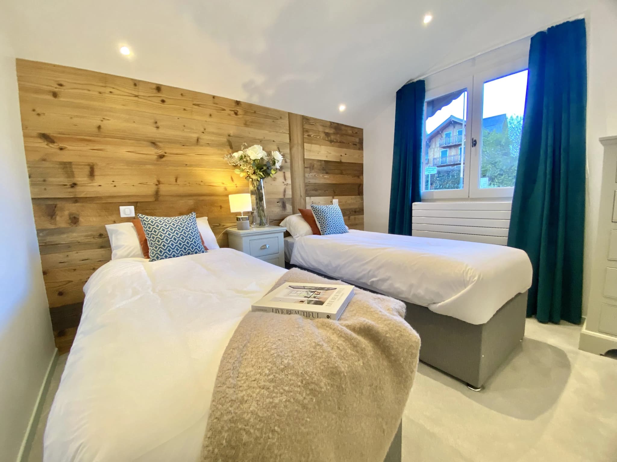 Double/Twin Bedroom