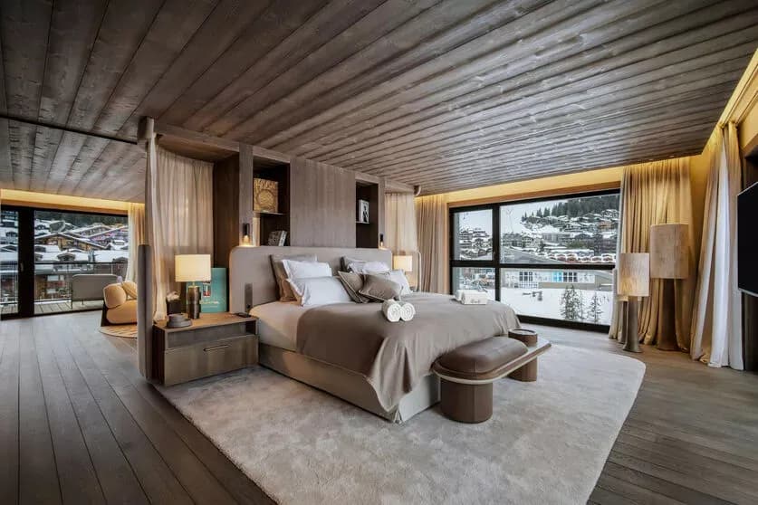 Deluxe Master Bedroom