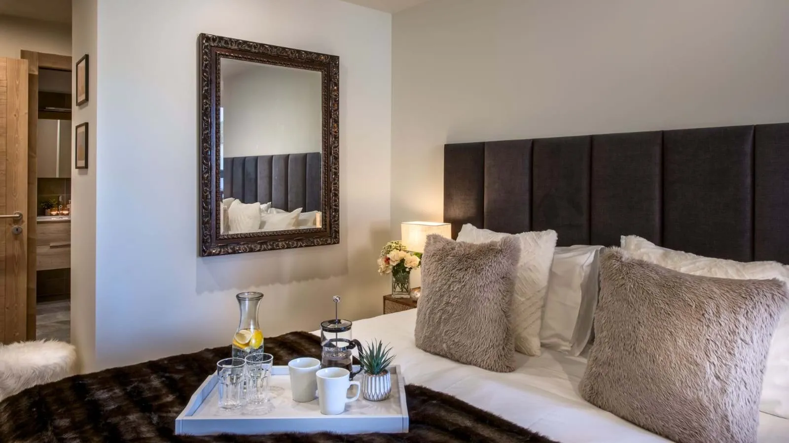Double bedroom with an en-suite shower room