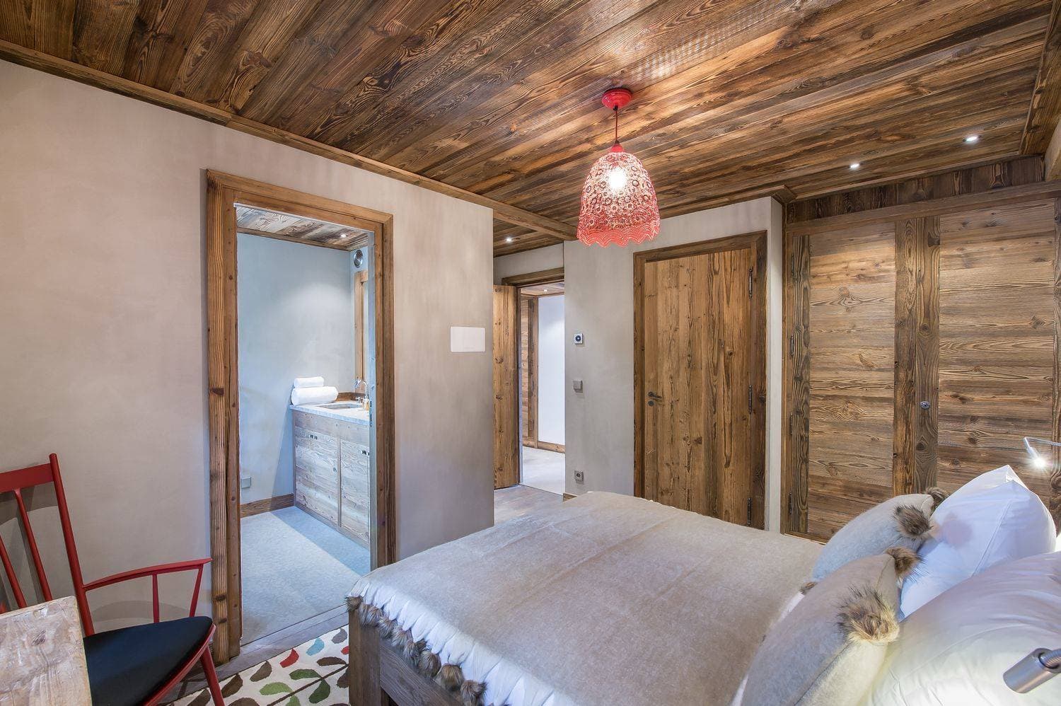 Twin Bedroom