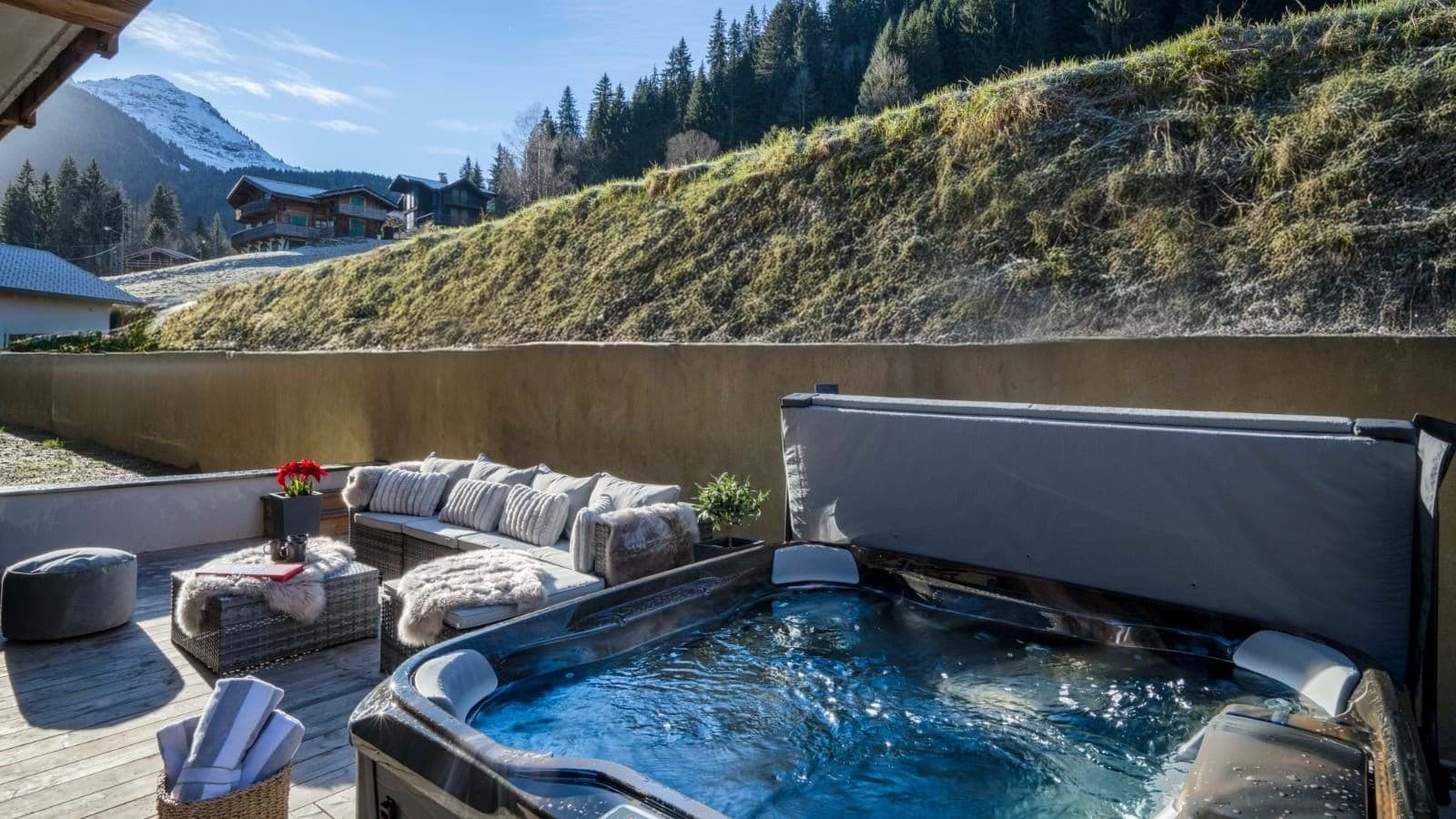 Terrace hot tub