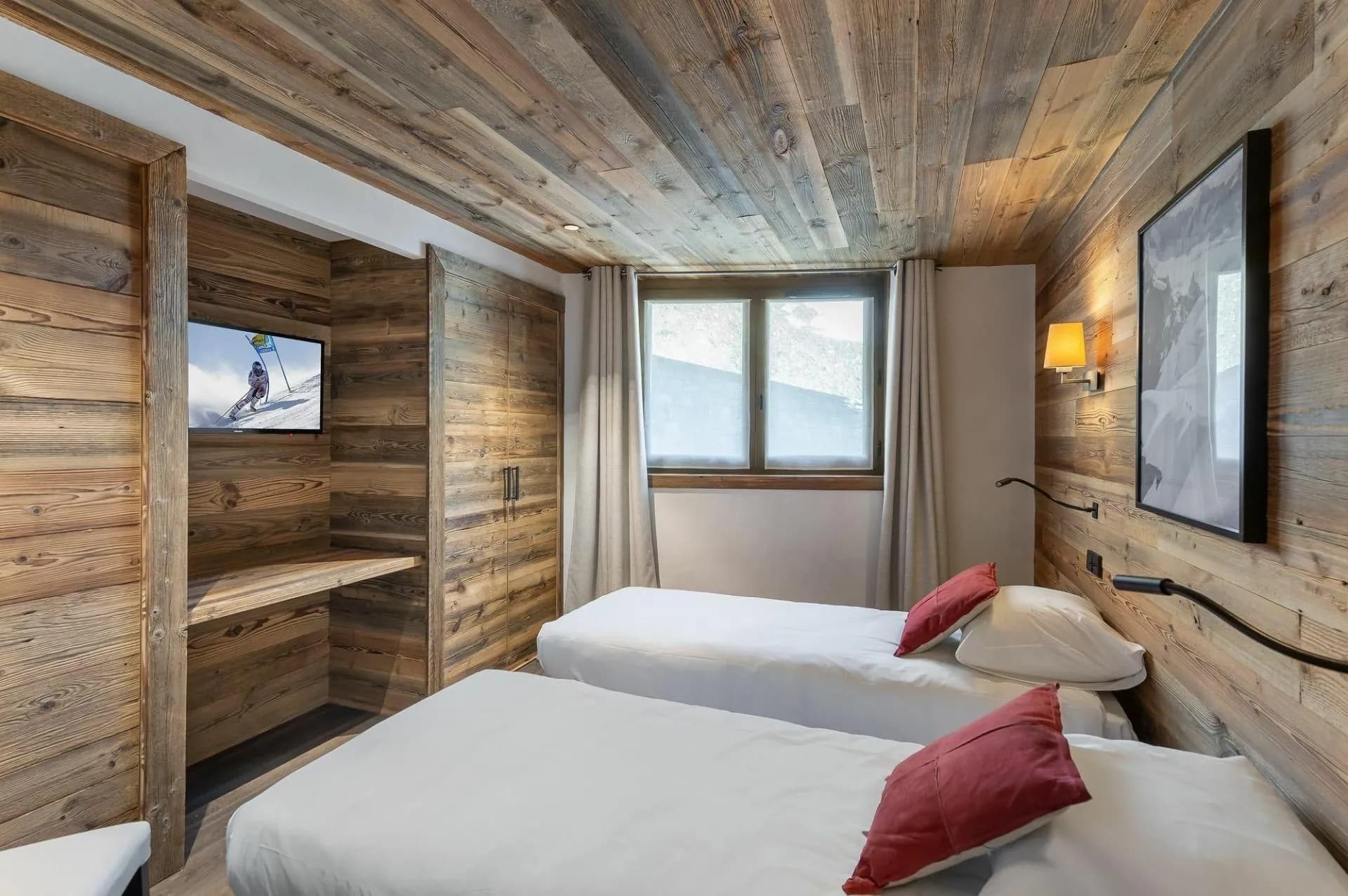 Double or twin bedroom 1