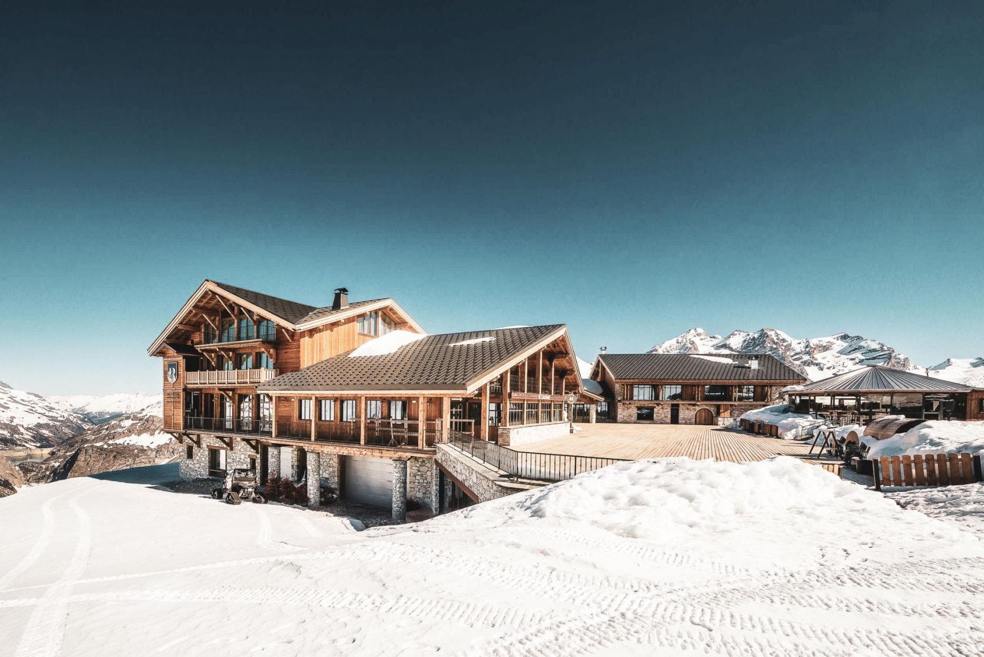 Ski-in/ski-out chalet with expansive sun deck and mountain views