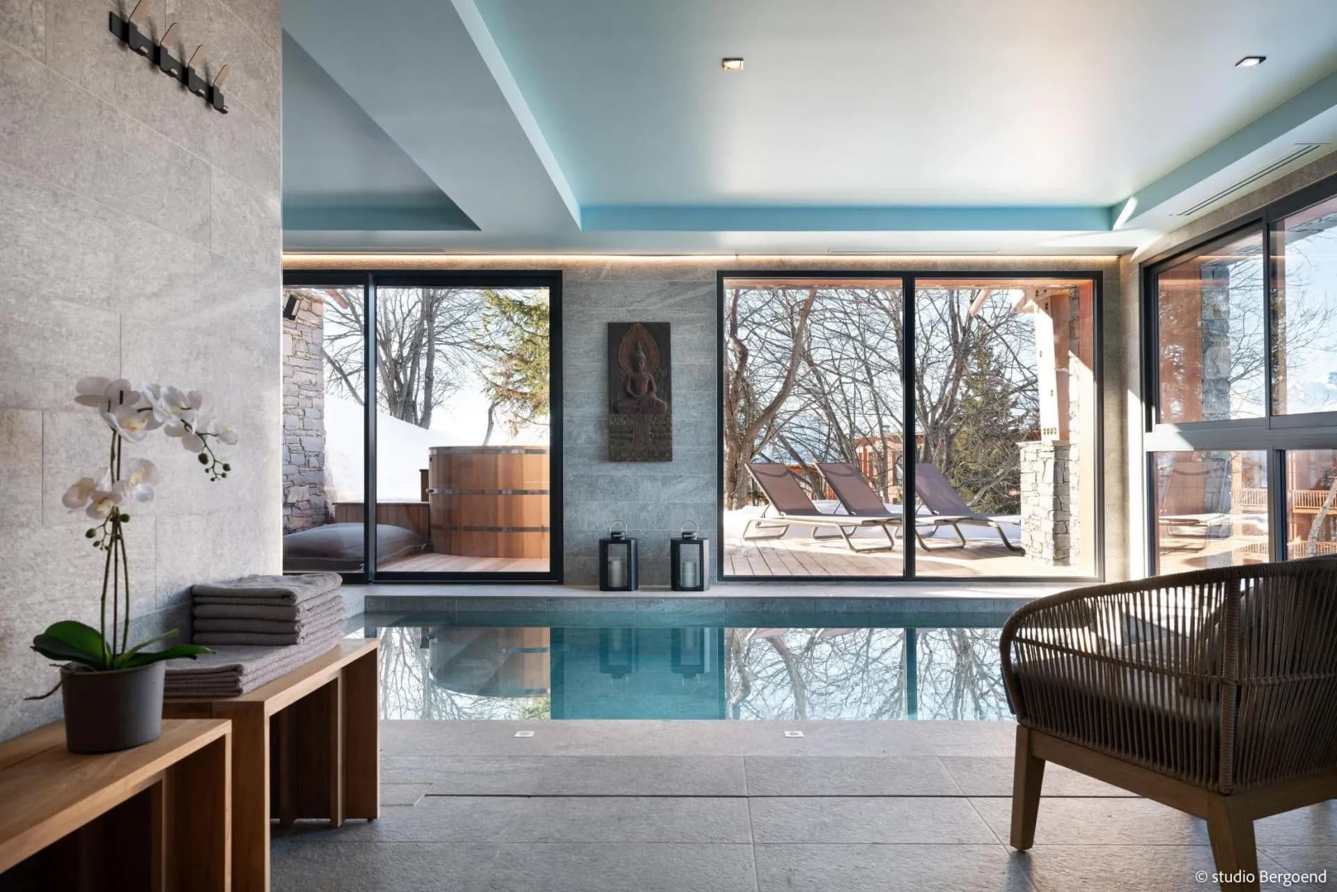 Private wellness floor