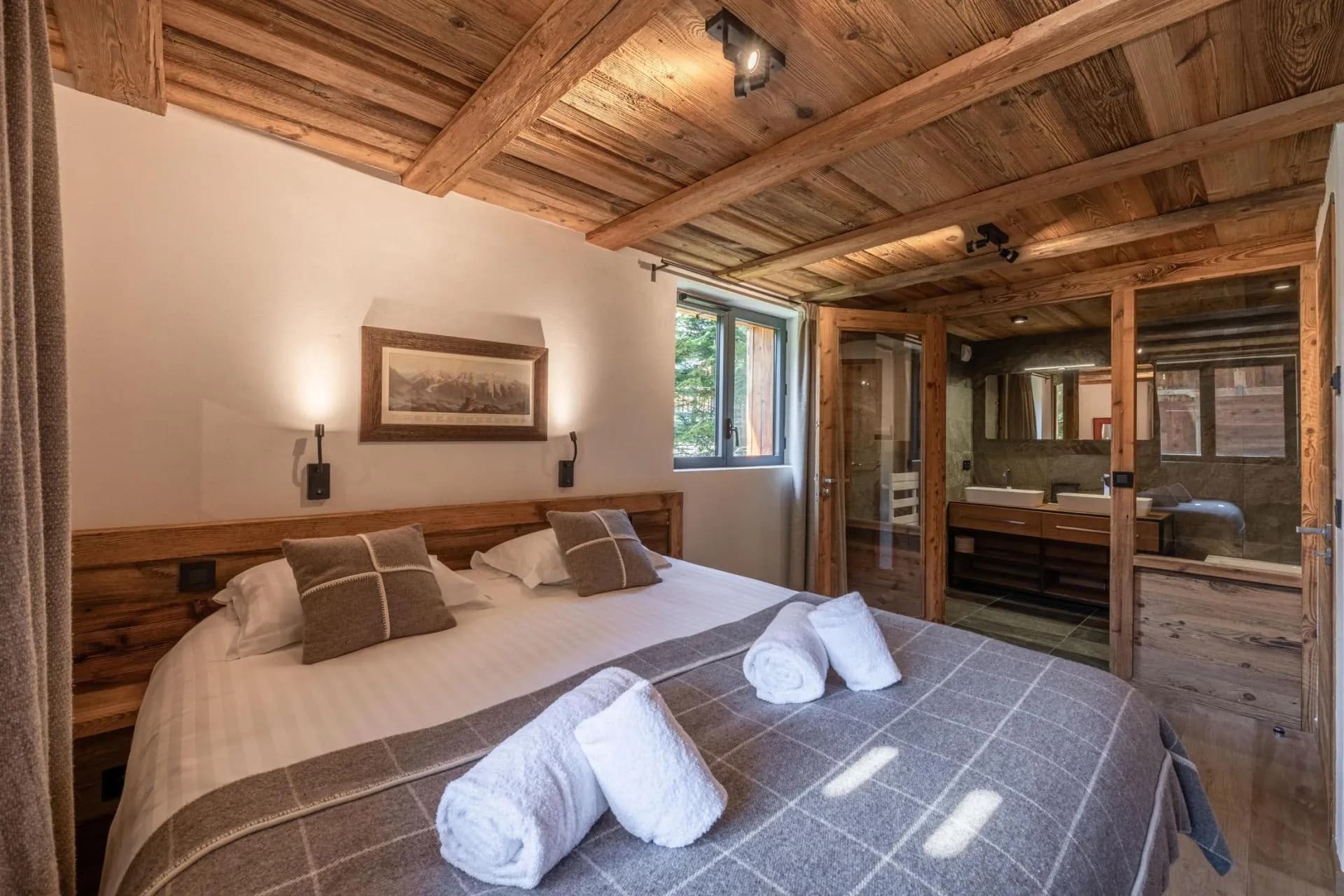 Ground-Floor En-Suite Double Bedroom