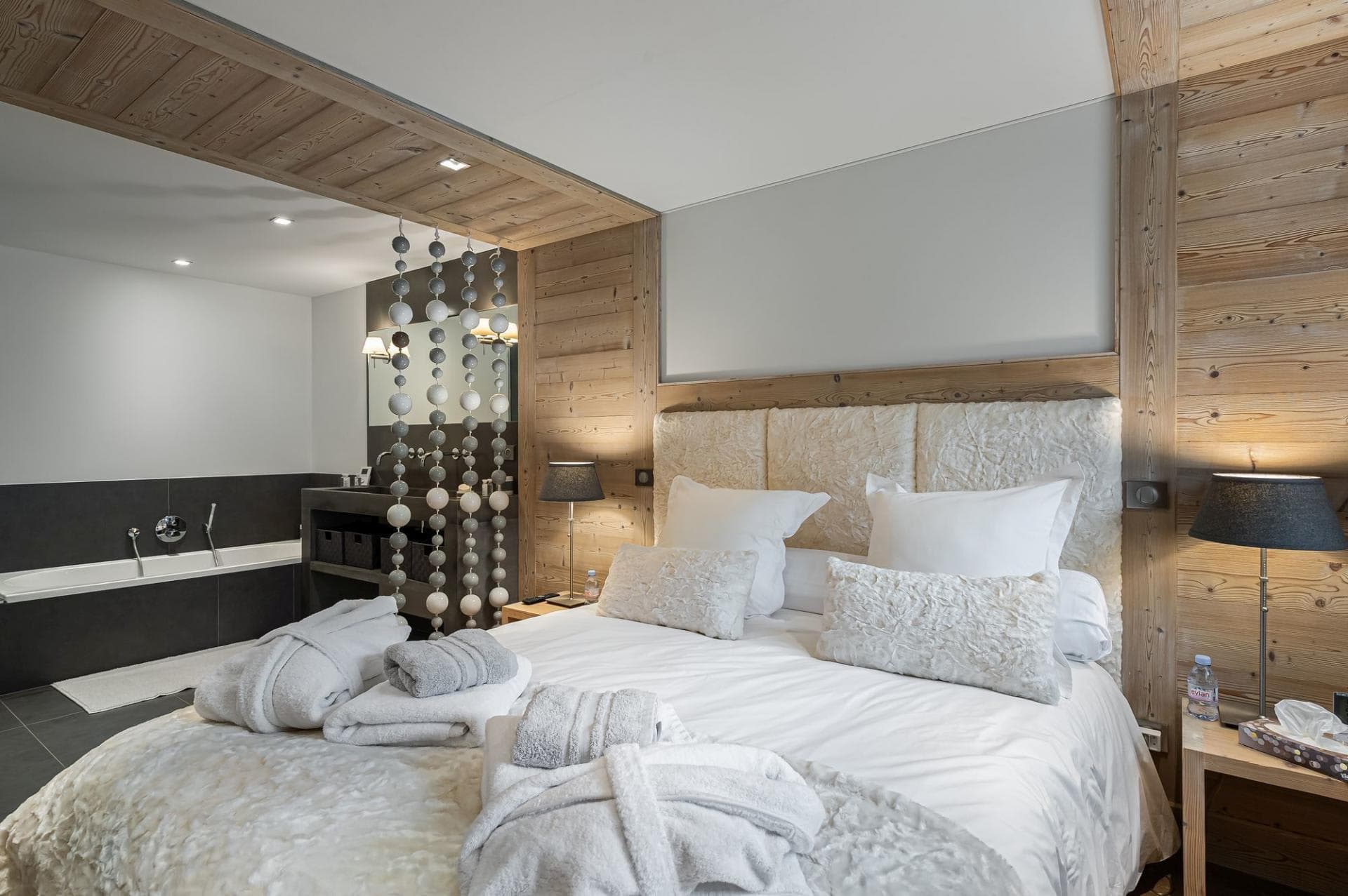 Five en-suite double bedrooms