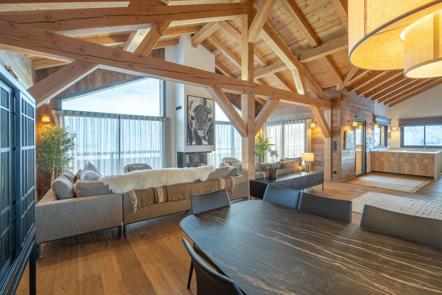 Living room opening onto the south-facing mountain-view terrace