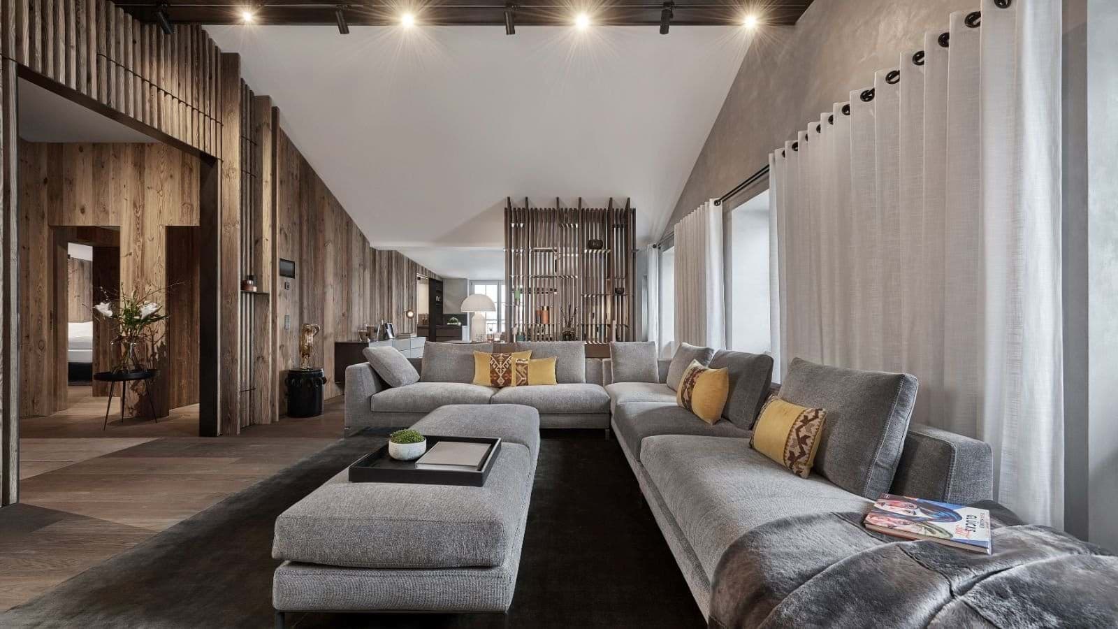 Living room with sectional seating for 8 and vaulted ceilings