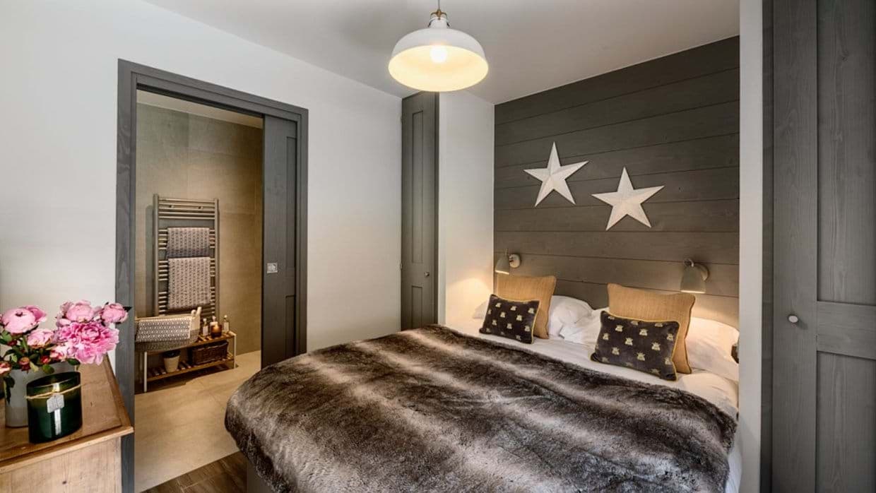 Bedroom 1 — Master Suite