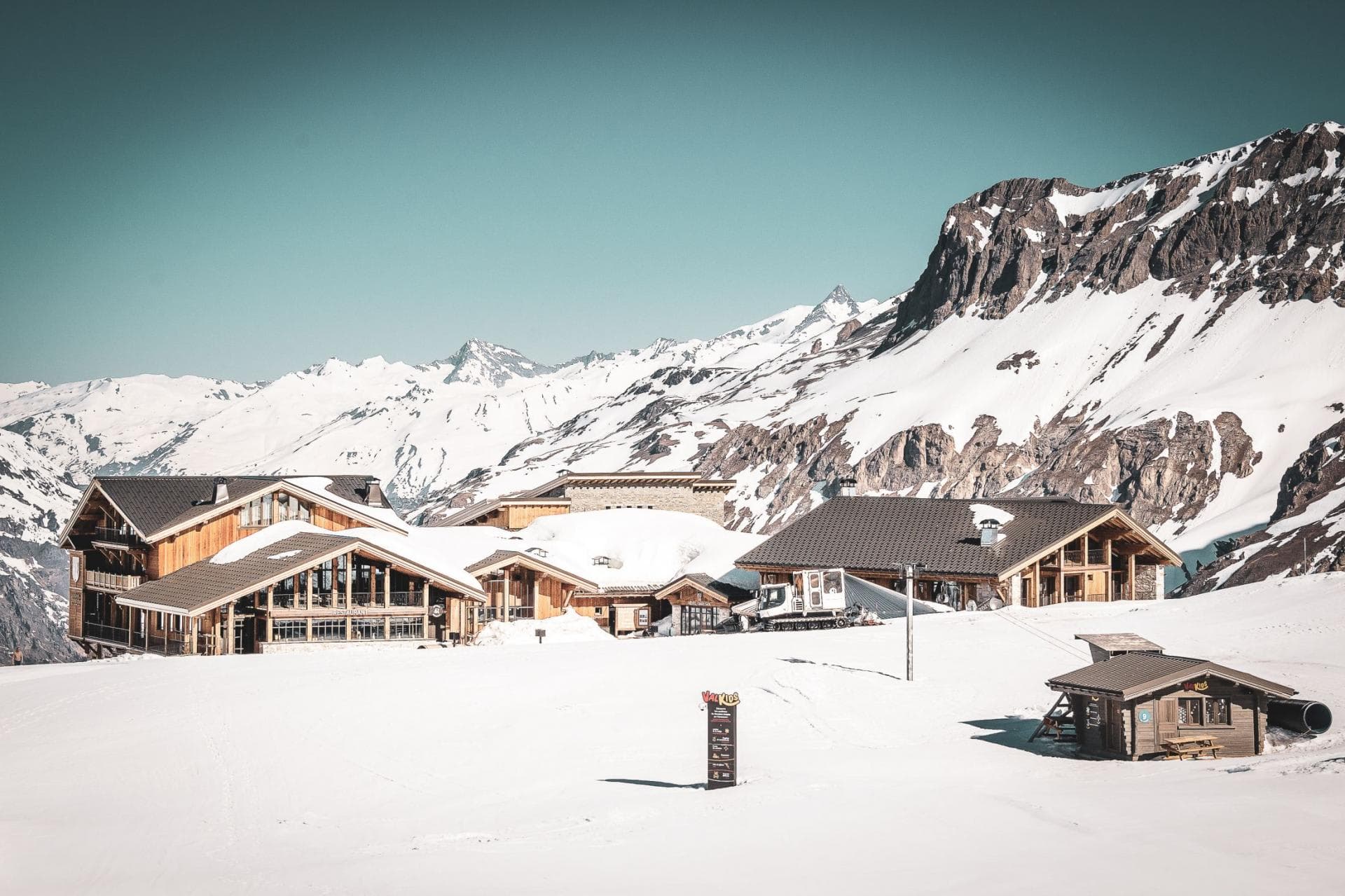 Ski-in, ski-out chalet complex with direct access to mountain runs