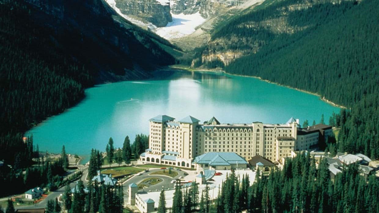 Aerial view of lakeside hotel with direct access to hiking trails